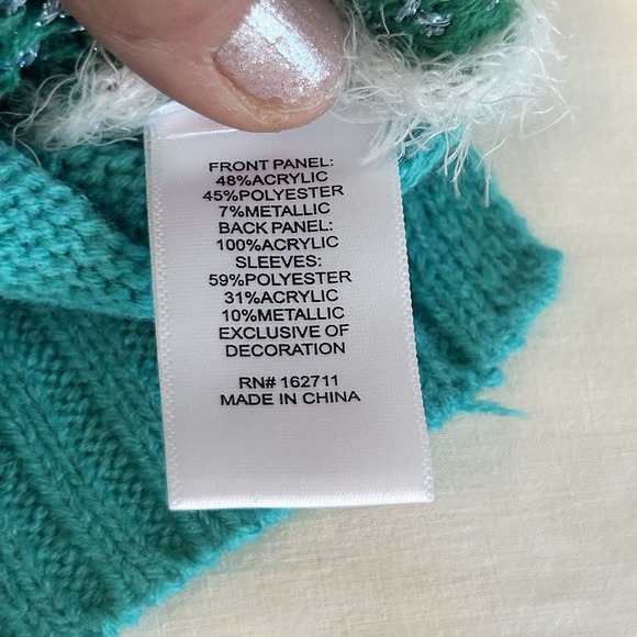 Peanuts Snoopy Ski Sweater Women's Small  Red Holiday Christmas Pullover - Picture 4 of 8